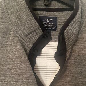 J. Crew woman’s M pullover Fleece Gray Snap -Up Knit Sweatshirt w Black Trim